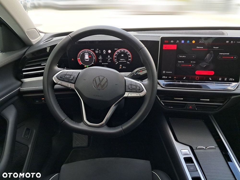 Volkswagen Passat - 17