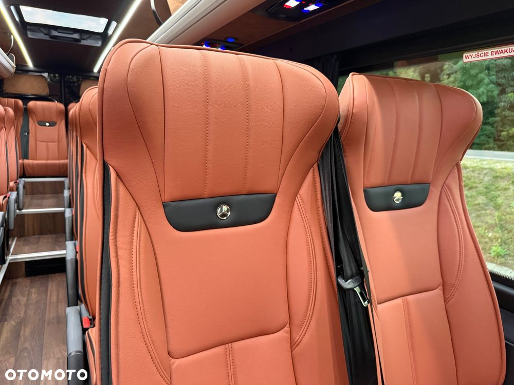 Mercedes-Benz Sprinter 519 - 22