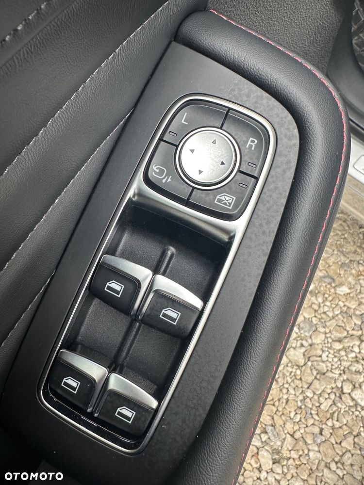 MG HS 1.5 T-GDI Exclusive DCT - 33