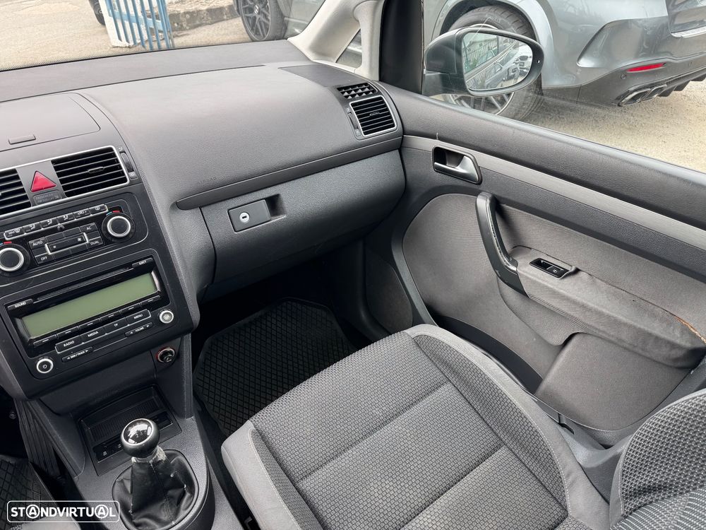 VW Touran 1.6 TDI Blue.Confortline 7L - 15