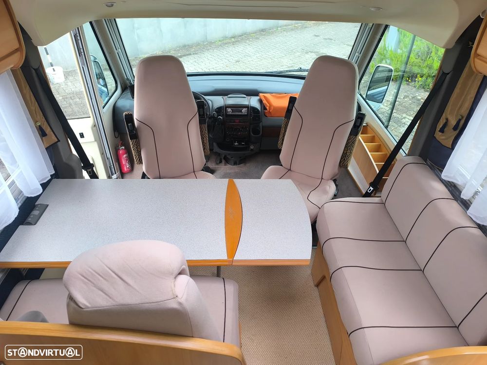 Pilote Reference Autocaravana 2.8 pilote 6 dormidas 2006 chassi alko Hu - 23