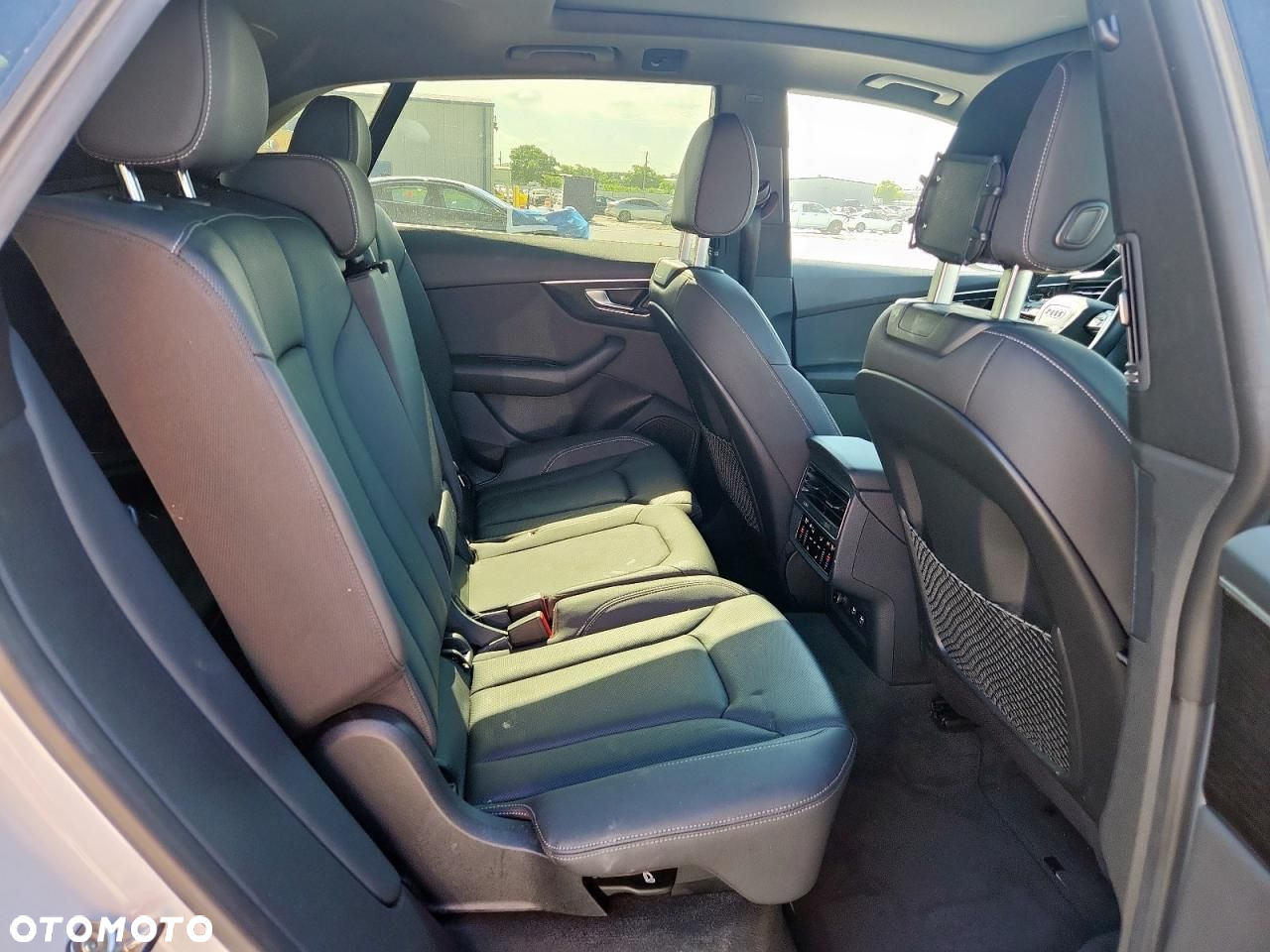 Audi Q8 - 9