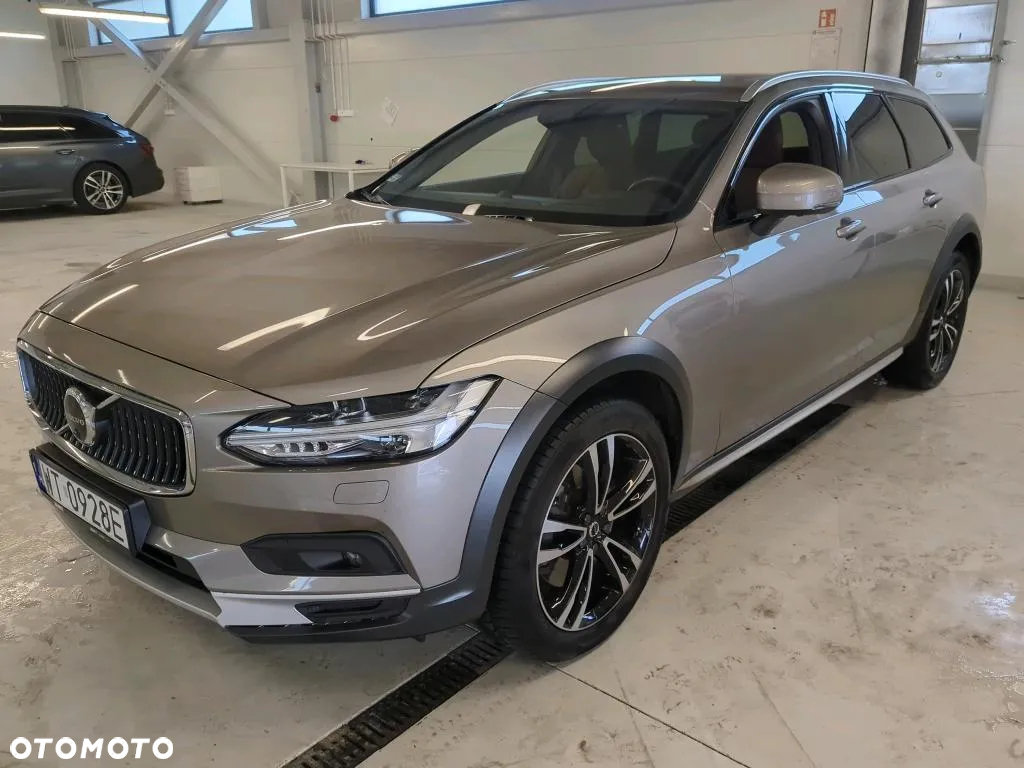 Volvo V90 Cross Country D4 AWD Pro - 2