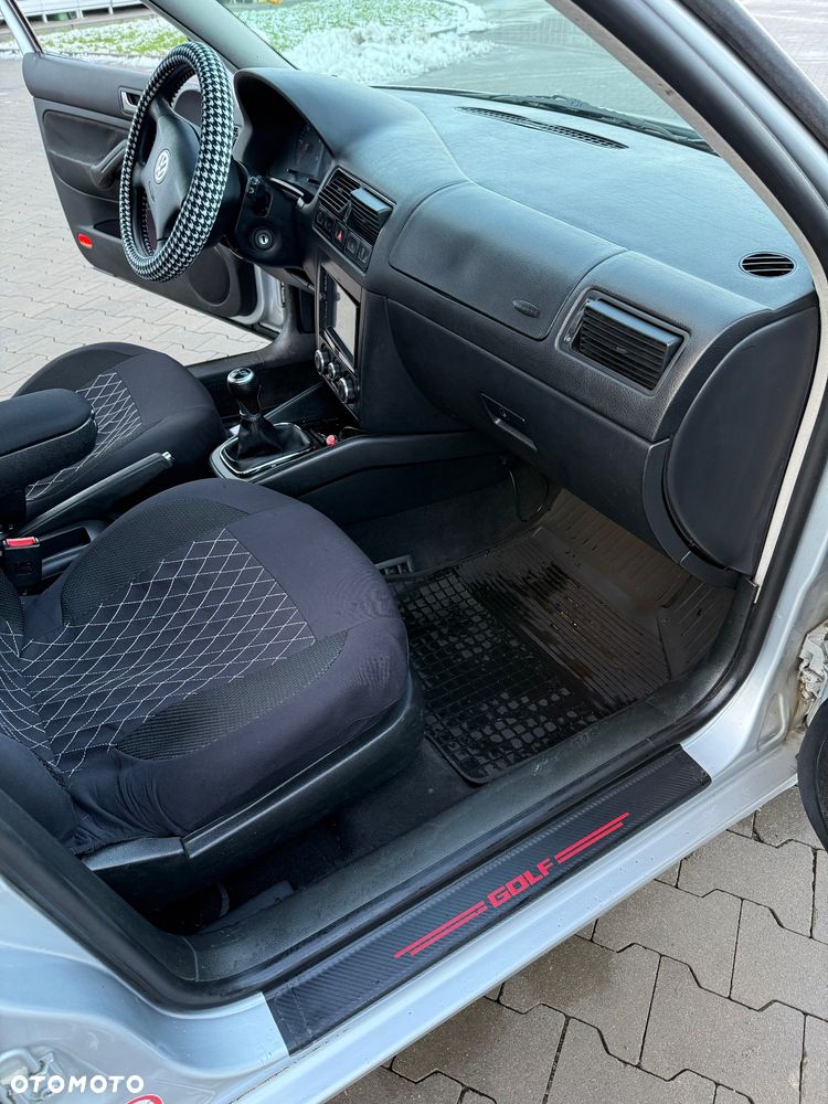 Volkswagen Golf 1.9 TDI Comfortline - 26