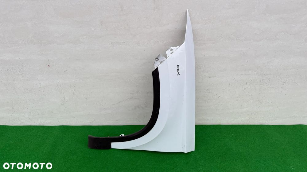 SEAT ATECA 575 LEWY BŁOTNIK PRZÓD + LISTWA 575821105 B17CJR