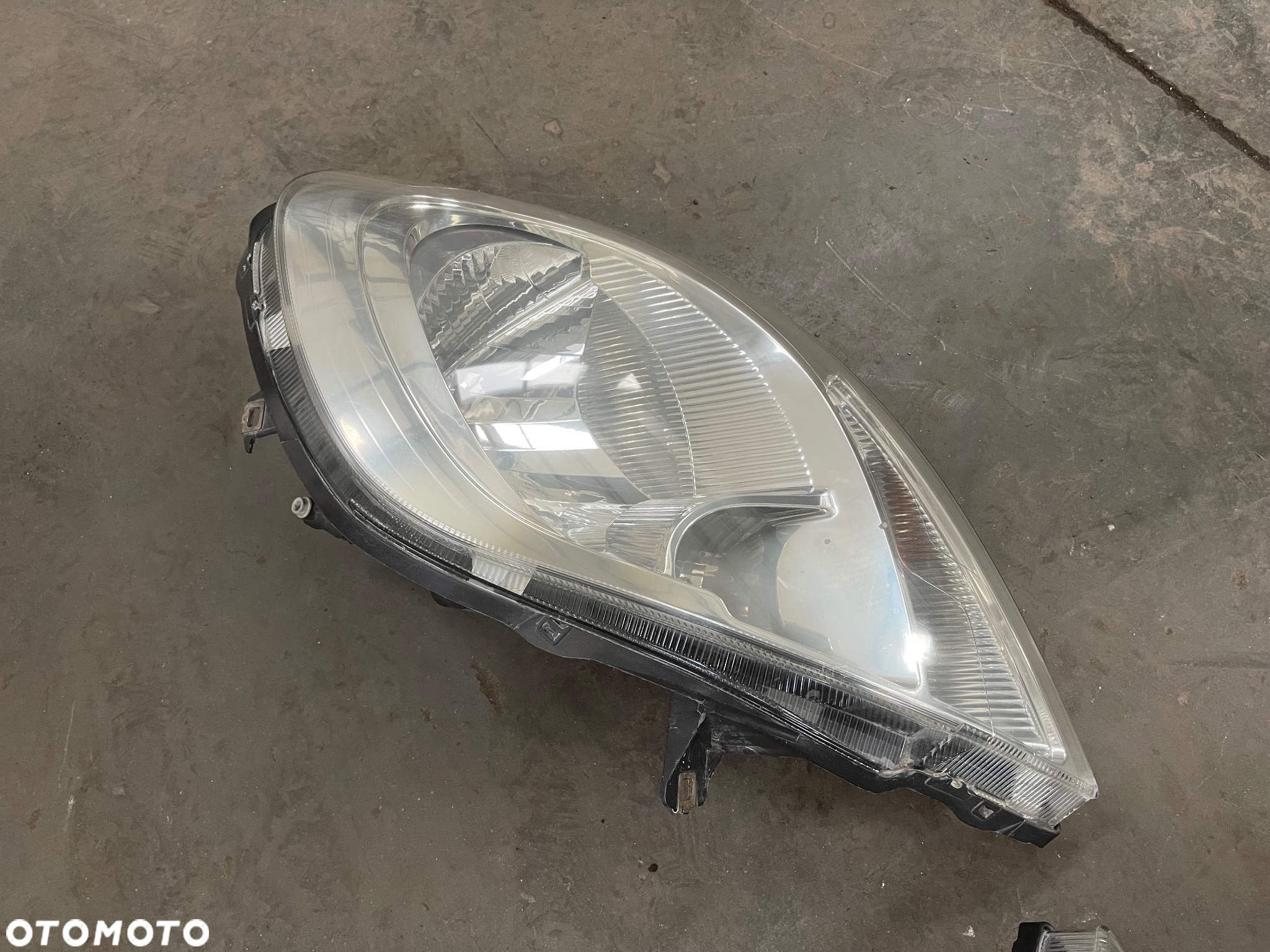 TRAFIC II VIVARO PRIMASTAR LIFT LAMPY PRZEDNIE 93857663 93857662 - 2