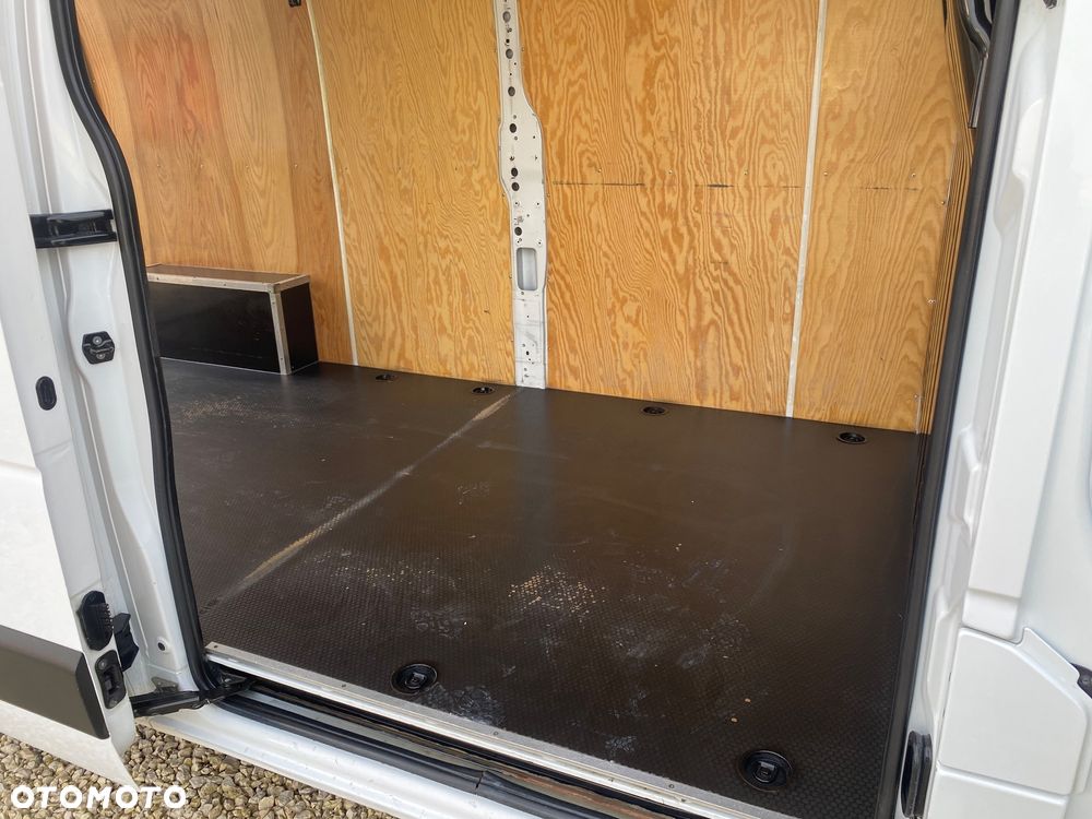 Renault MASTER L3H2, zakupiony w salonie w Rzeszowie, serwisowany, bezwypadkowy - 13