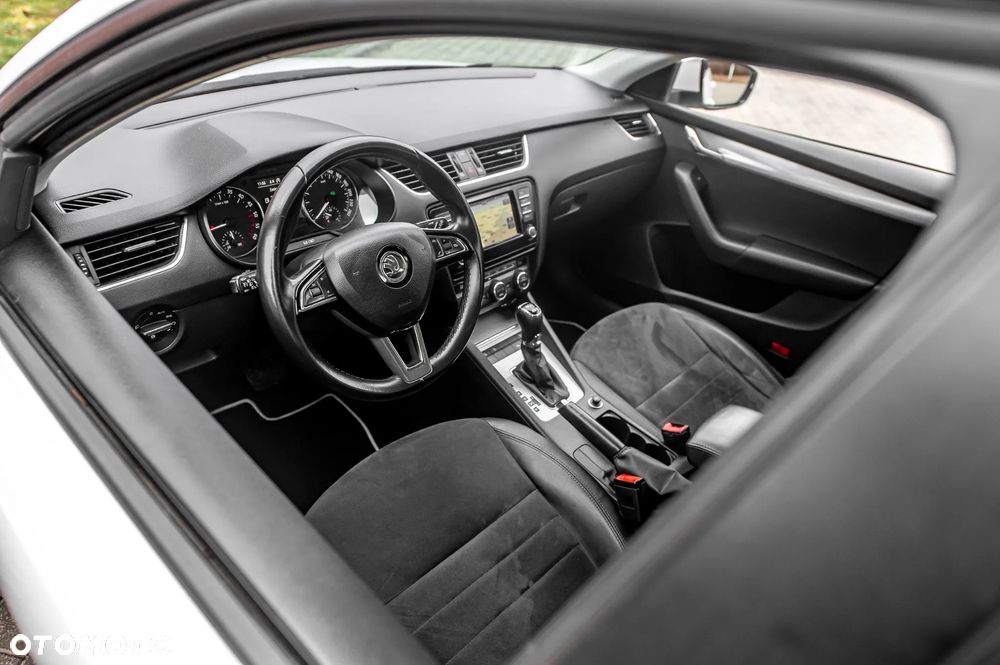 Skoda Octavia 2.0 TDI 4x4 Clever DSG - 21