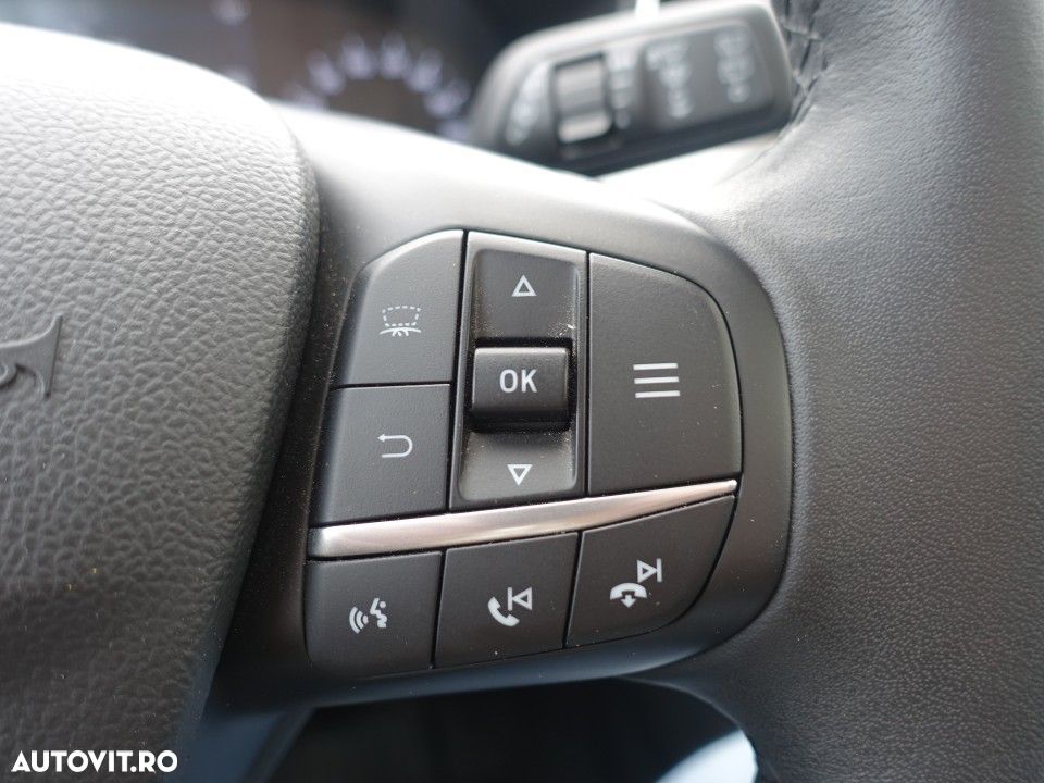 Ford Kuga - 17