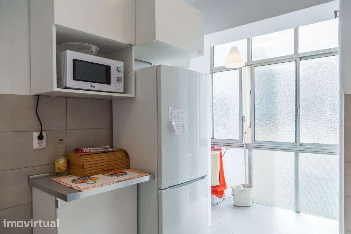 Quarto - localizado em Entrecampos Lisbon - Grande imagem: 2/22