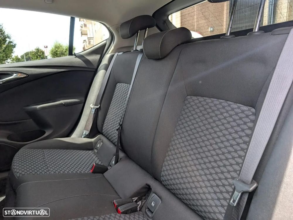 Opel Astra 1.6 CDTI Ecotec Innovation S/S - 10