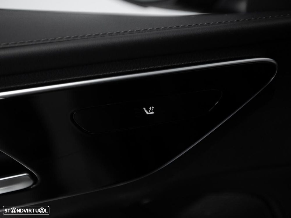 Mercedes-Benz C 300 d AMG Line - 14