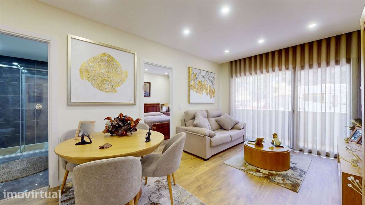 T1 com 104 m², 2 garagens box, varanda - Grande imagem: 4/54
