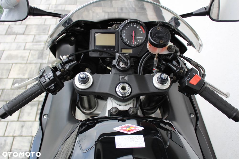 Honda CBR - 17