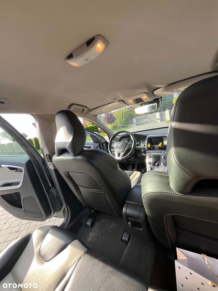 Volvo XC 60 D4 Momentum - 7