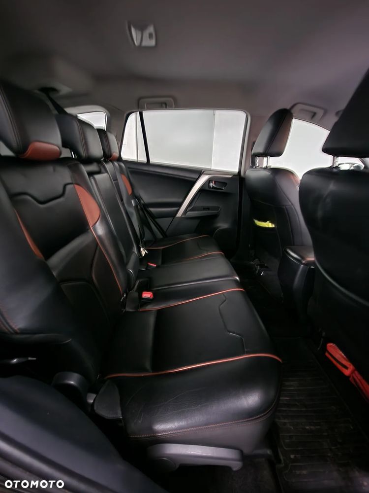 Toyota RAV4 2.0 D-4D Premium - 4