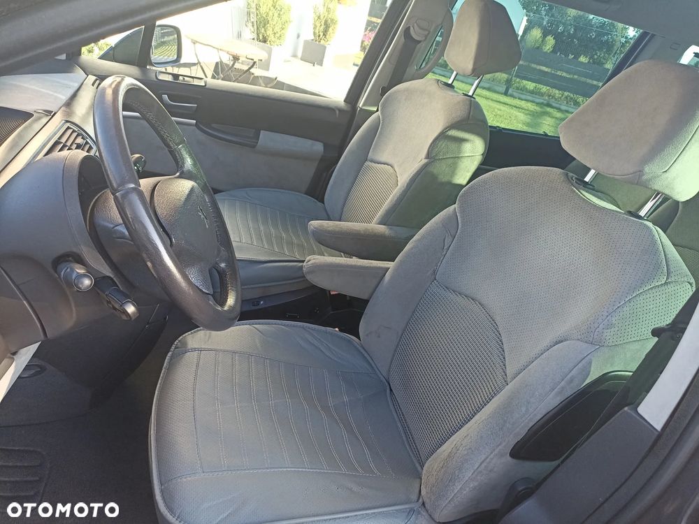 Peugeot 807 - 9
