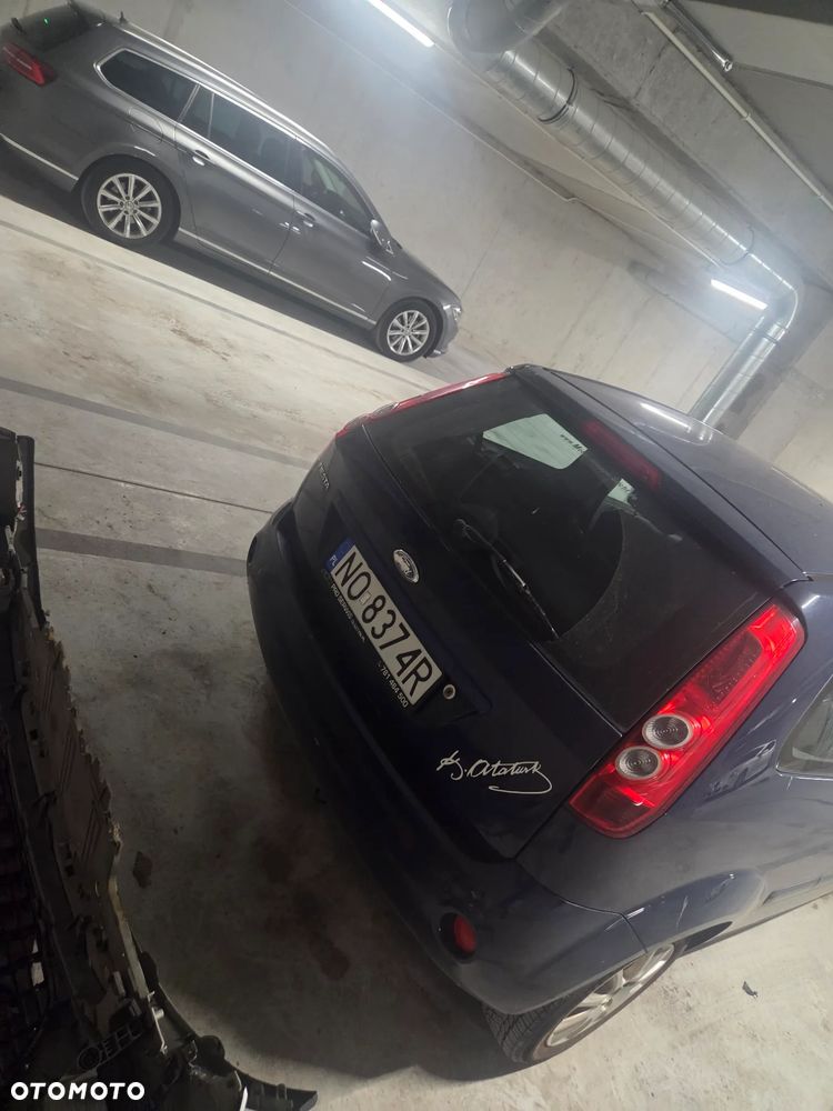 Ford Fiesta 1.3 - 6