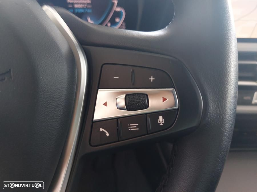 BMW 330 e Auto - 23