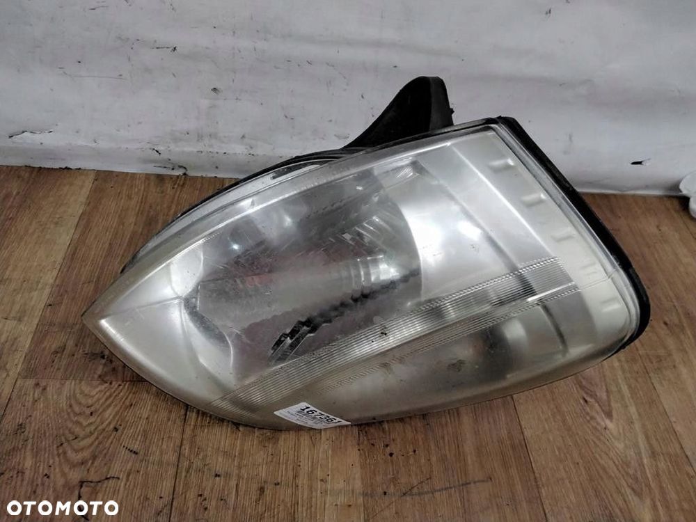 peugeot partner lampa przód prawa - 1