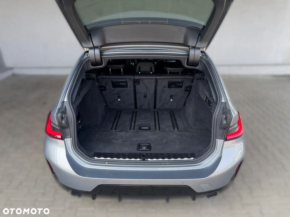 BMW Seria 3 318i Touring M Sport - 11