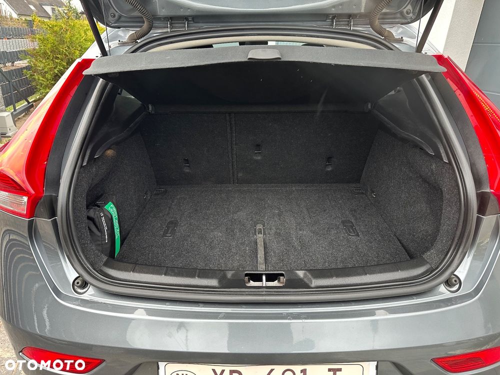 Volvo V40 T3 Drive-E Momentum - 17