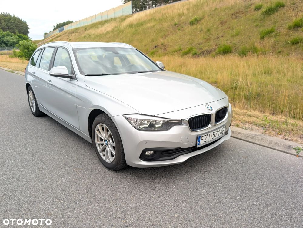 BMW Seria 3 318d xDrive Advantage - 1