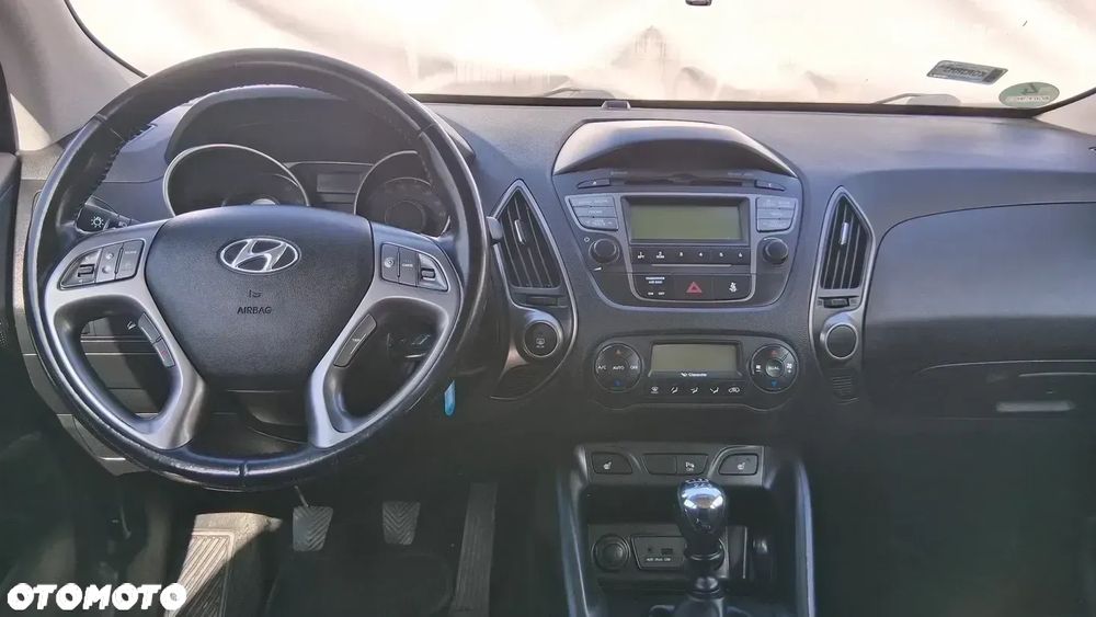 Hyundai ix35 1.6 2WD Fifa World Cup Edition - 16