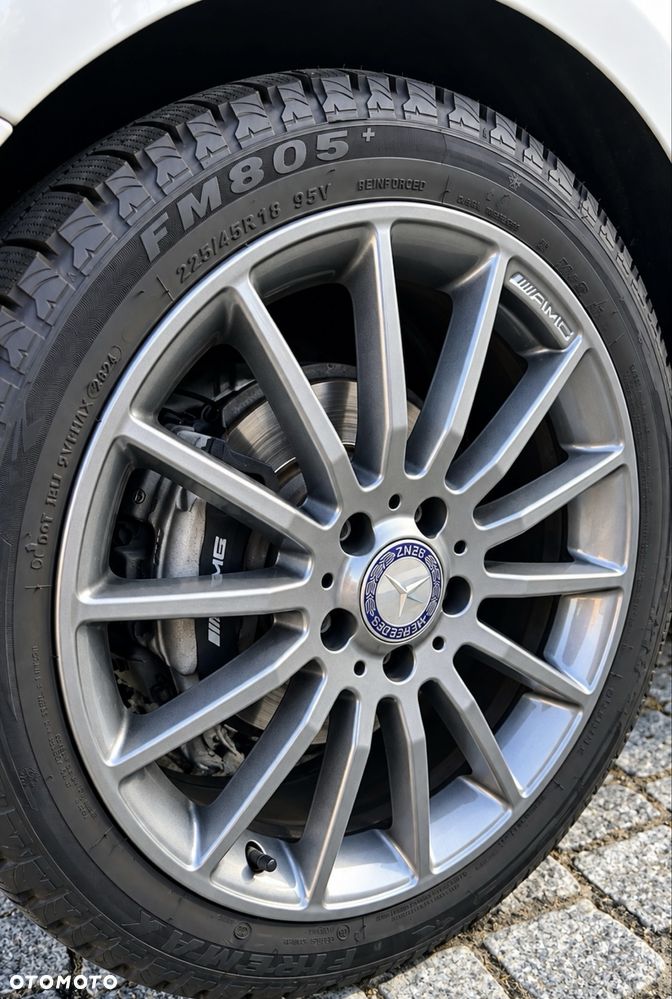 Mercedes-Benz A-Class 2013 photo 4