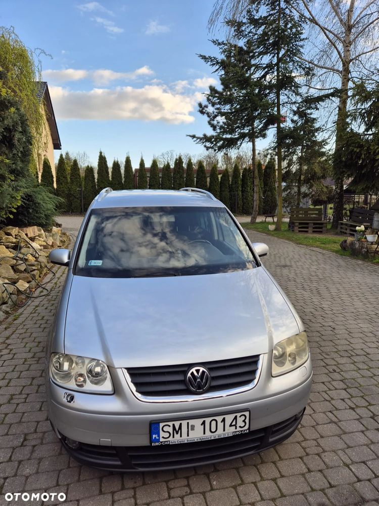 Volkswagen Touran 2.0 TDI Highline - 1
