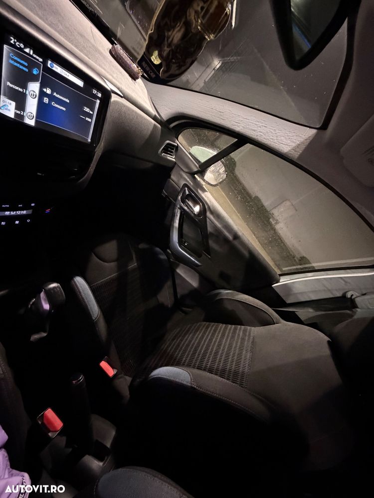 Peugeot 208 82 PureTech Style - 14