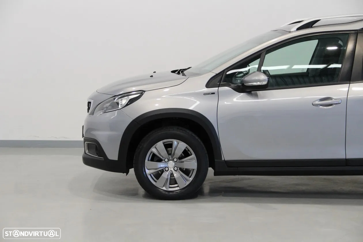 Peugeot 2008 1.2 PureTech Signature - 4