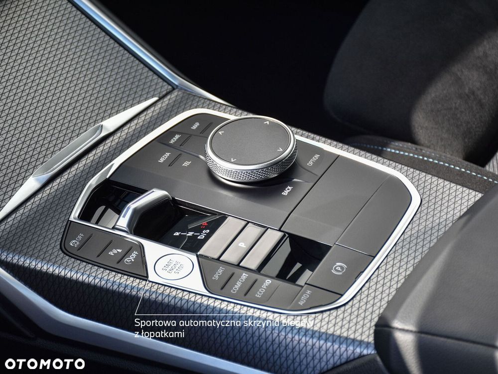 BMW Seria 3 330i xDrive M Sport - 27