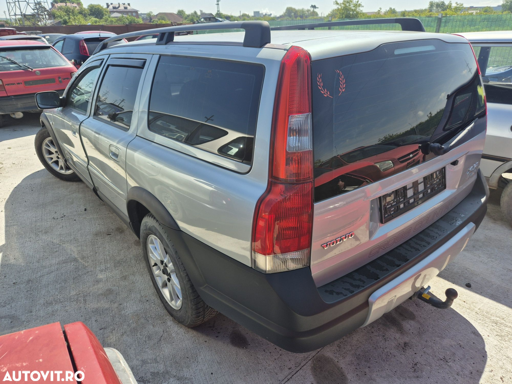 Dezmembram Volvo XC70 2004 2.4jtd 4x4 AUTOMAT - 4