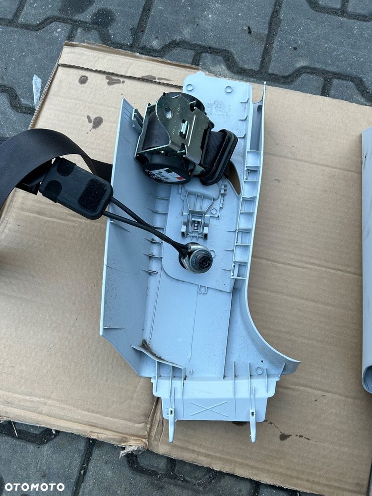 Opel Corsa E pas bezpieczeństwa lewy przód prawy przód - 3