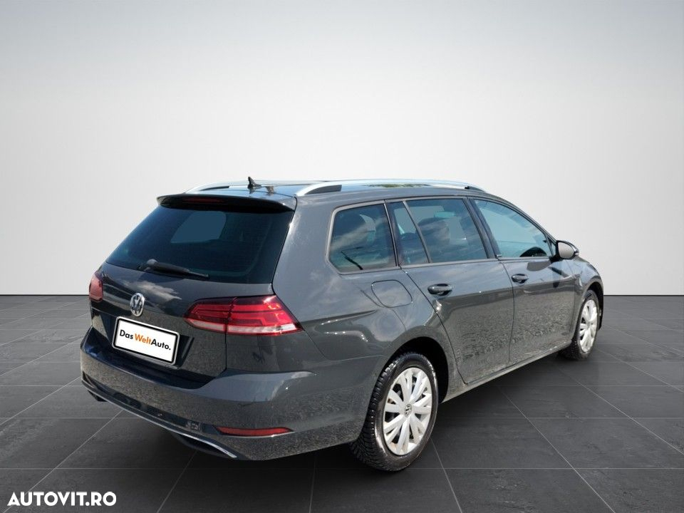 Volkswagen Golf - 6