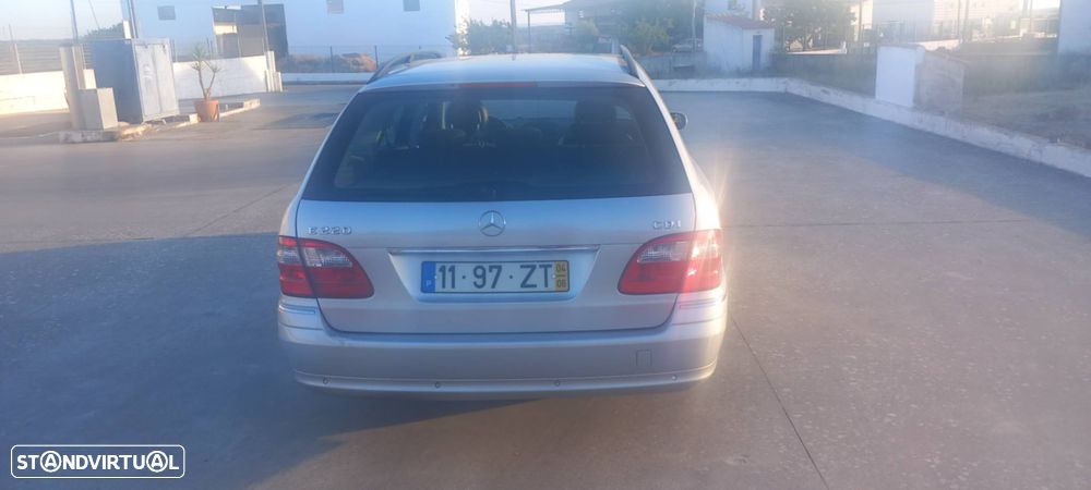 Mercedes-Benz E 220 - 7