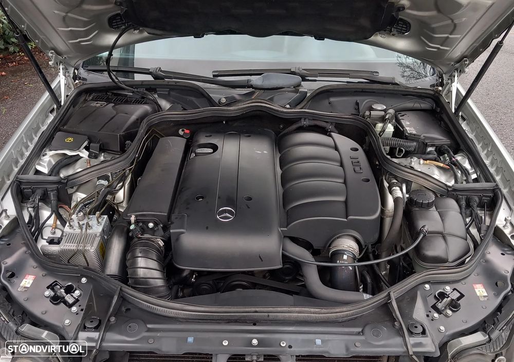 Mercedes-Benz E 220 CDi Avantgarde Aut. - 32