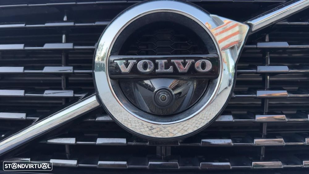 Volvo XC 60 2.0 T6 PHEV R-Design AWD - 19