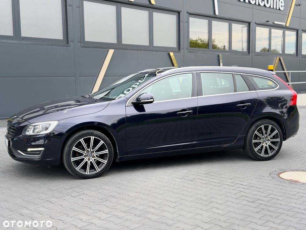 Volvo V60 D2 Geartronic Summum - 12