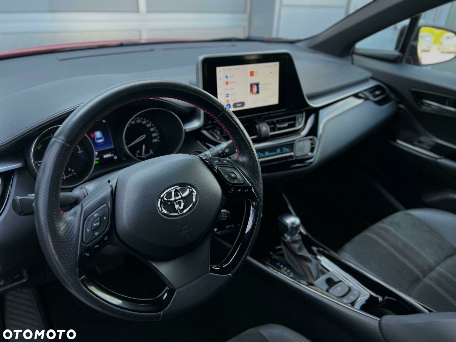 Toyota C-HR - 11