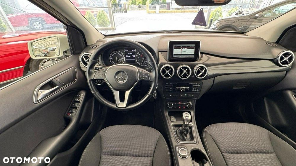 Mercedes-Benz Klasa B 180 BlueEFFICIENCY Edition 1 - 31