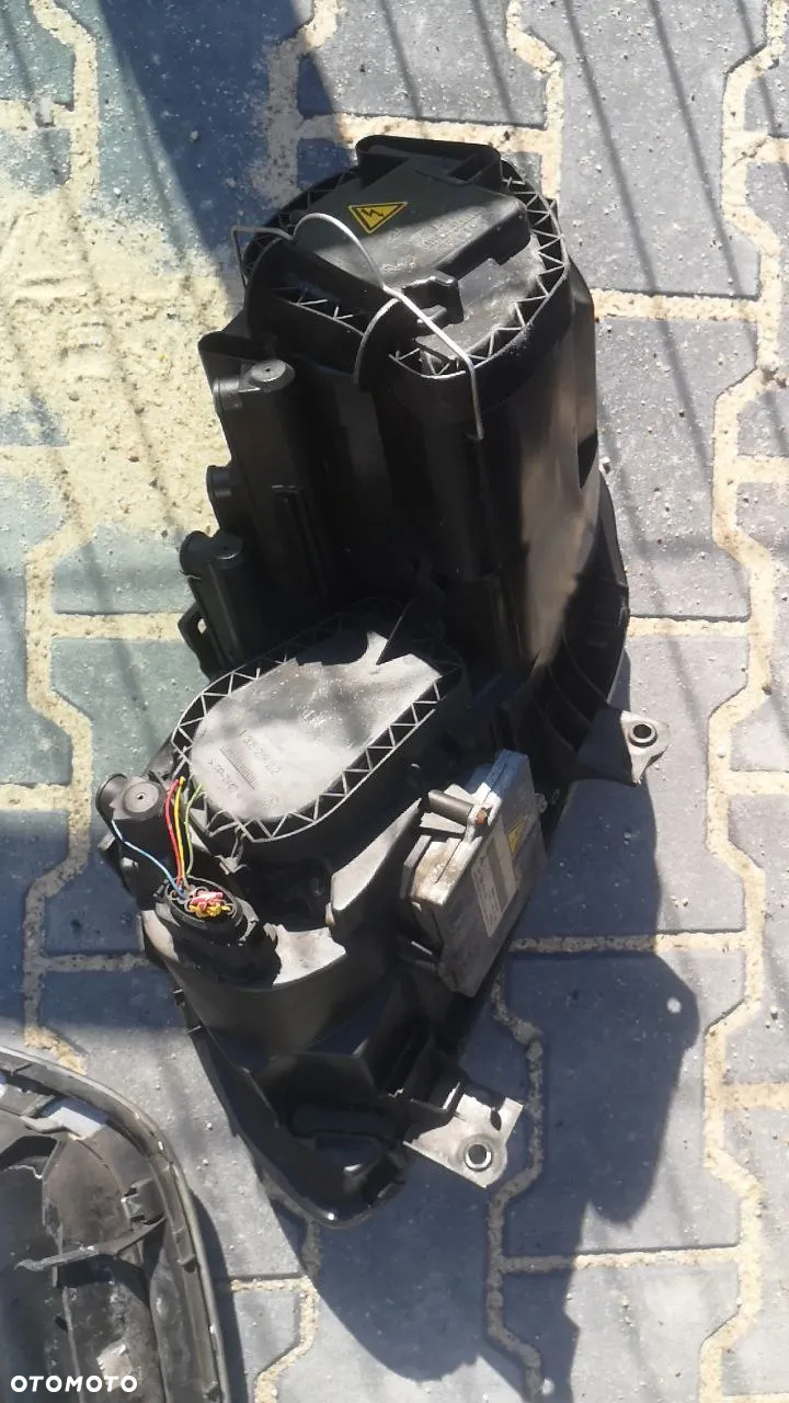 VOLKSWAGEN TOURAN I PRZED LIFT ZDERZAK / REFLEKTORY / ATRAPA KOD LAKIERU: LB5N - 10