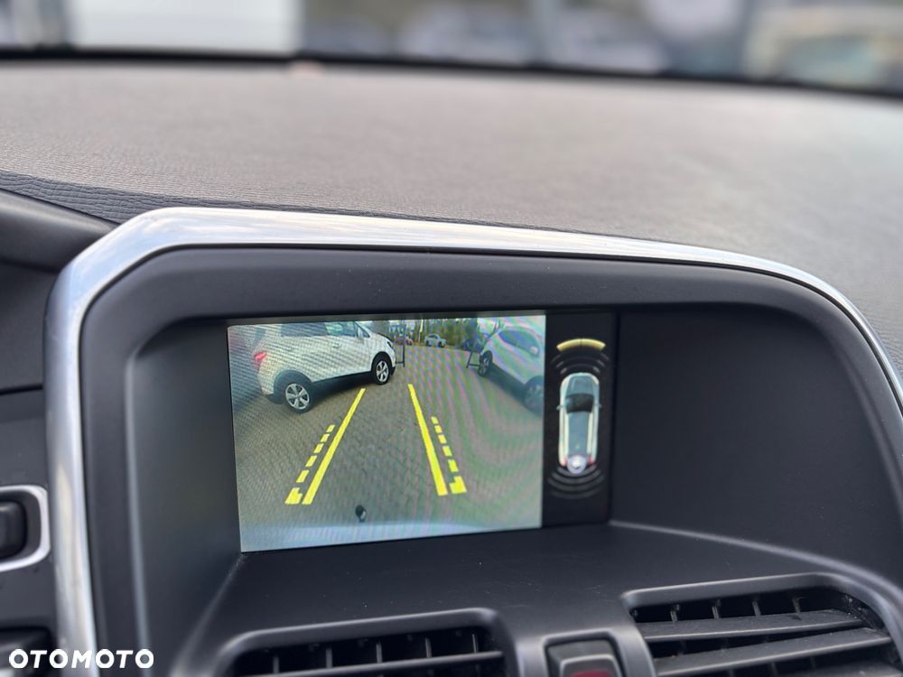 Volvo XC 60 D3 Geartronic Summum - 22