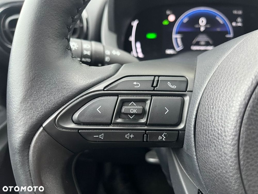Toyota Yaris Hybrid 1.5 Style - 25