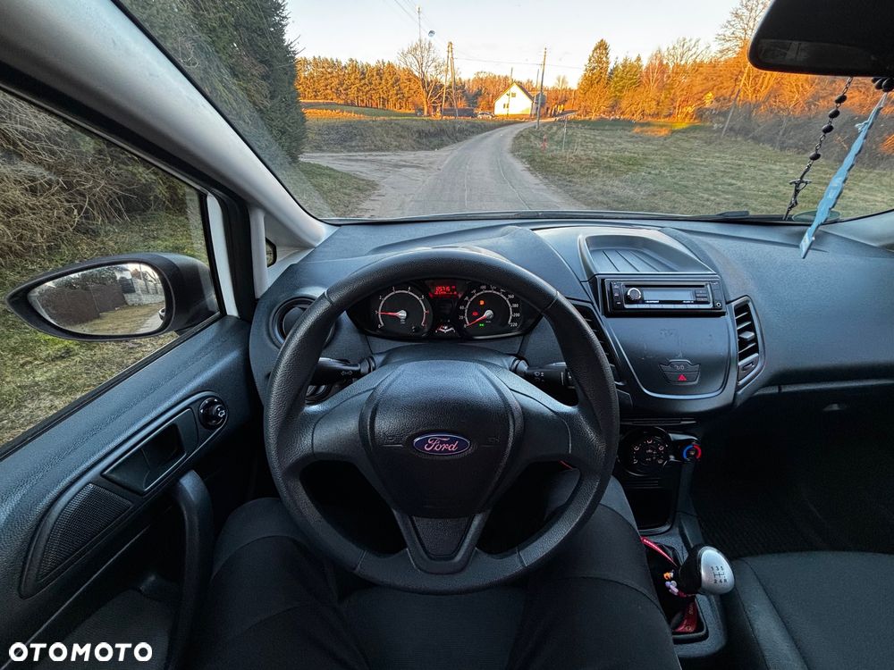 Ford Fiesta 1.25 Trend Edition - 24