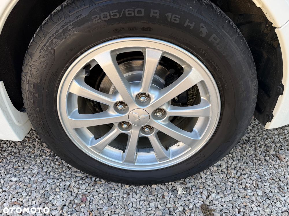 Mitsubishi Lancer 1.6 ClearTec Inform - 36