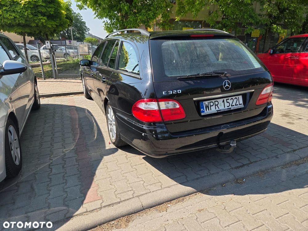 Mercedes-Benz Klasa E 320 T Avantgarde - 2