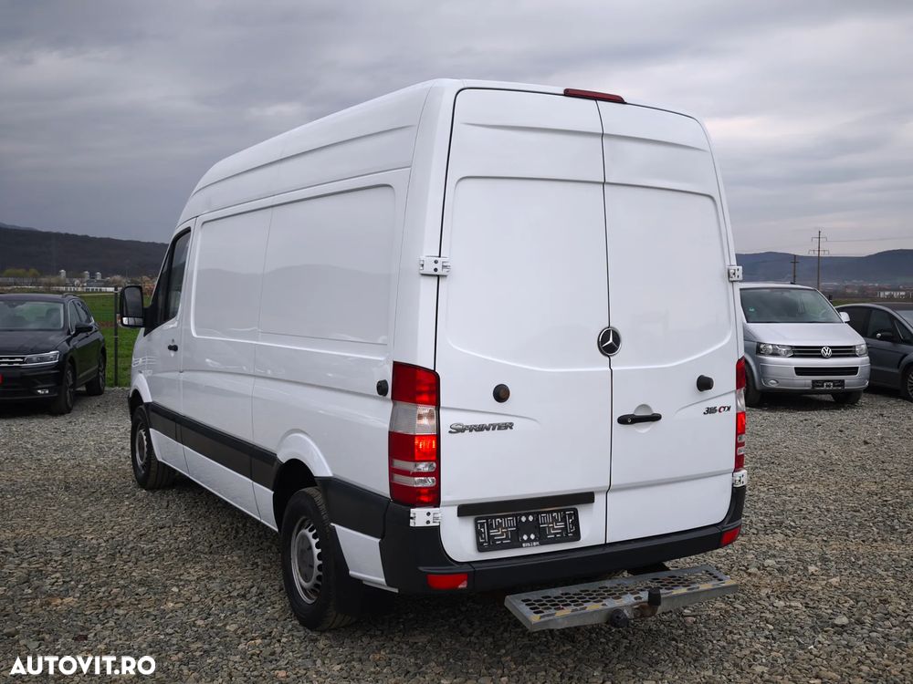 Mercedes-Benz Sprinter - 12