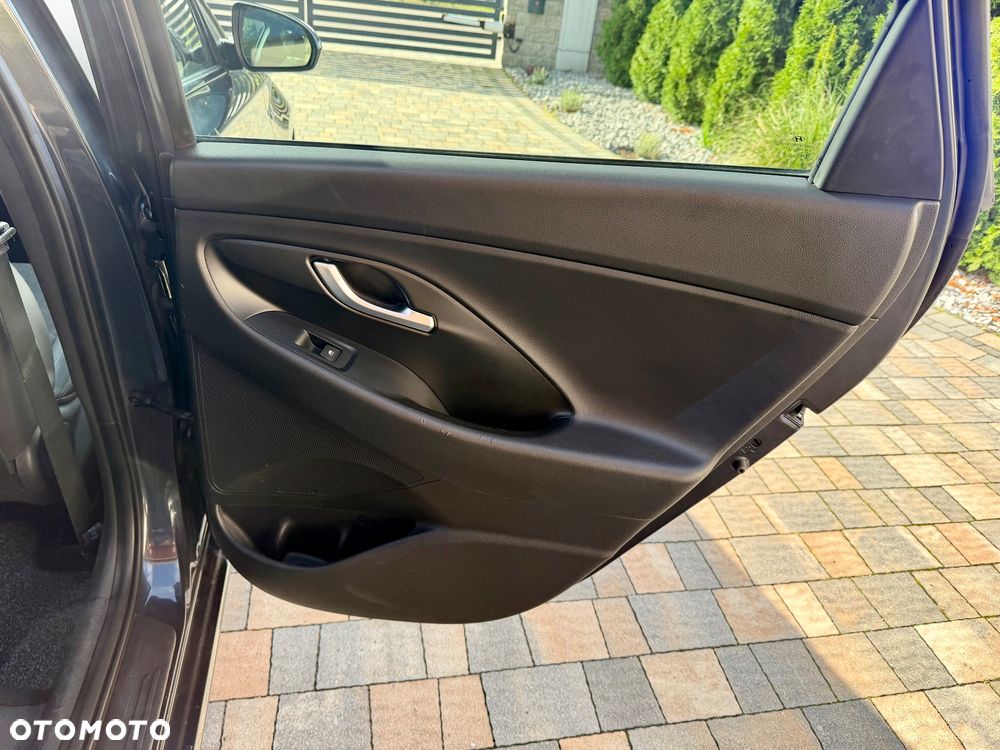 Hyundai i30 1.5 T-GDI 48V-Hybrid DCT Prime - 22